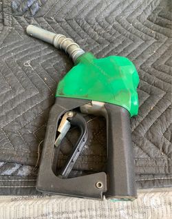 Gas Opw diesel hose nozzle with hold open clip