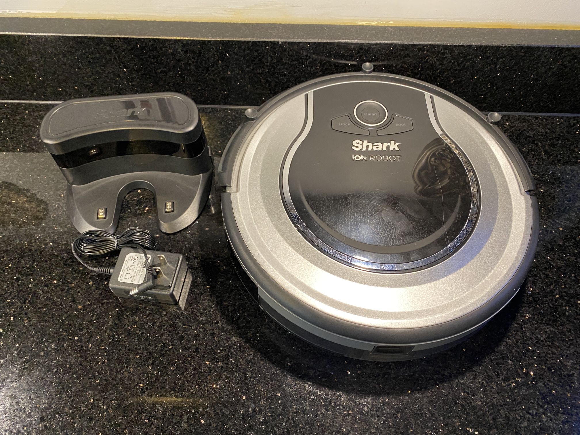 Shark ION Robotic Vacuum Cleaner Model RV720 with Docking Station (No Battery) 