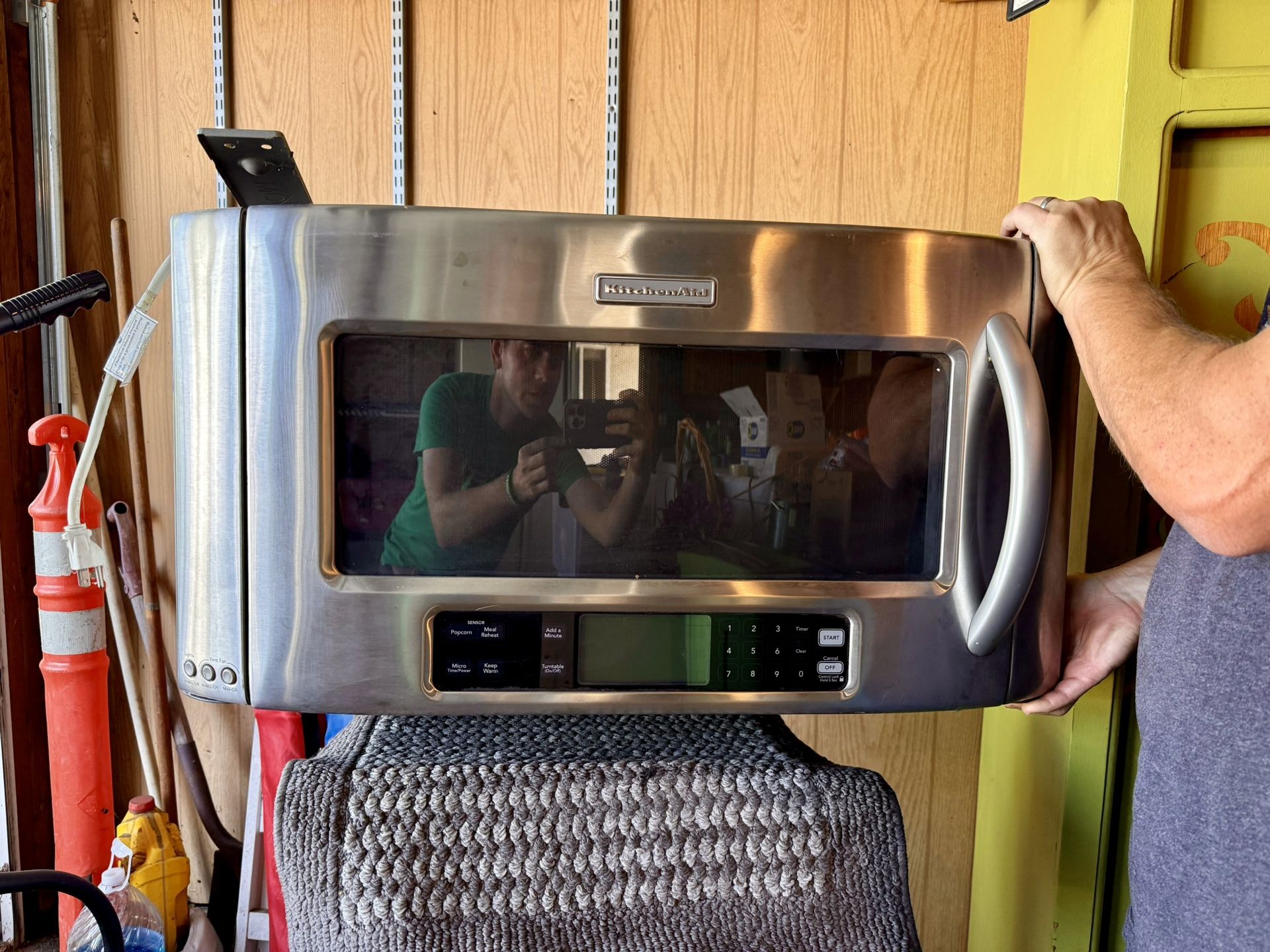 Microwave (mountable)