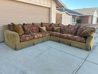 Large L-Shaped Sectional Sofa with Pillows