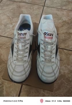 Mizuno Morelia TF Soccer Cleats 9.5