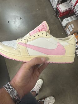 Travis Scott’s shy pink size 13 Nike