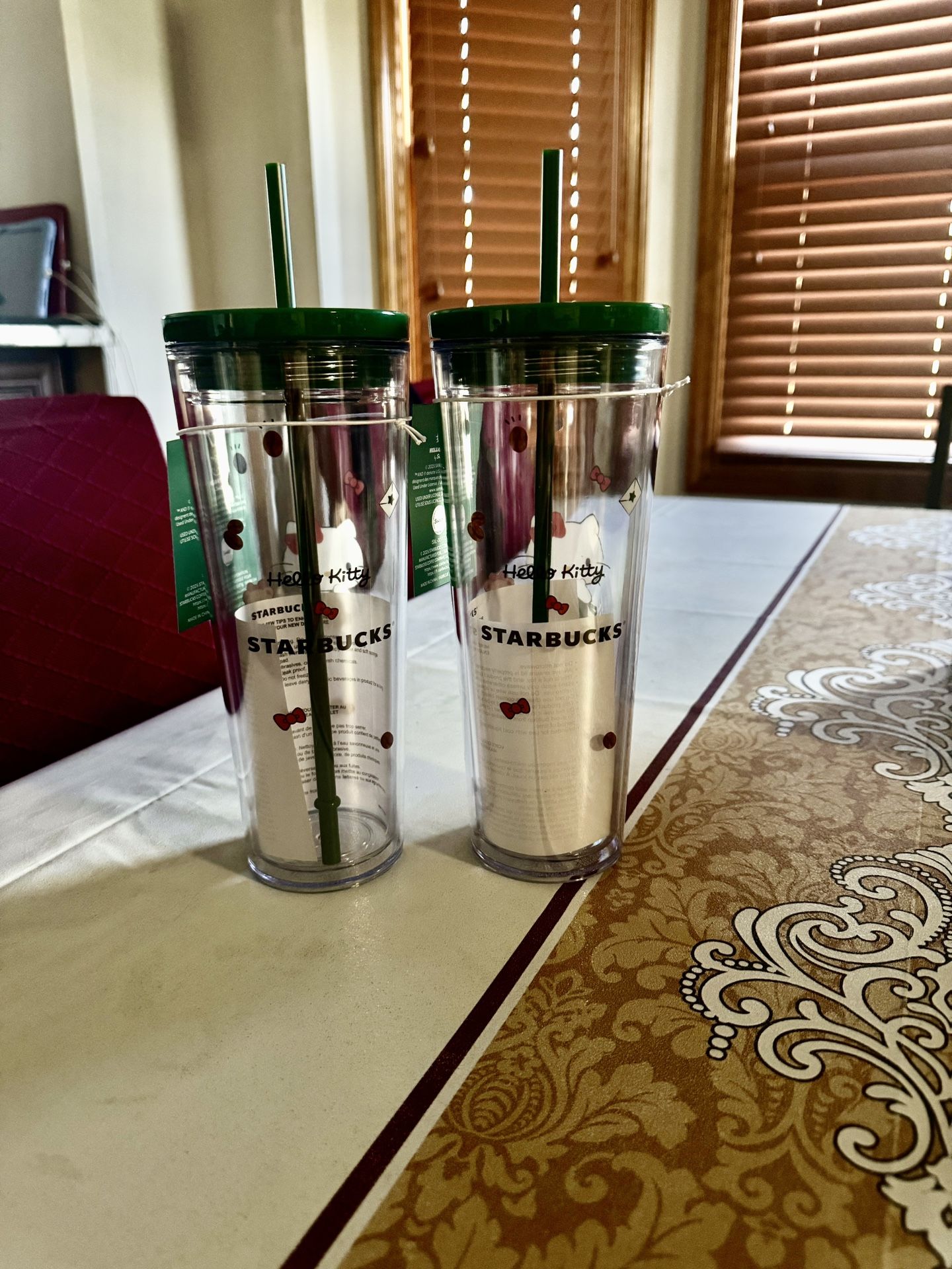 24-Ounce Acrylic Cold Cup Design With Starbucks Hello Kitty