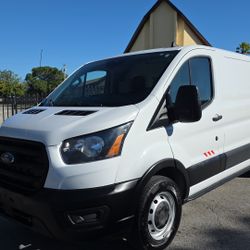 2023 Ford Transit Low Roof 