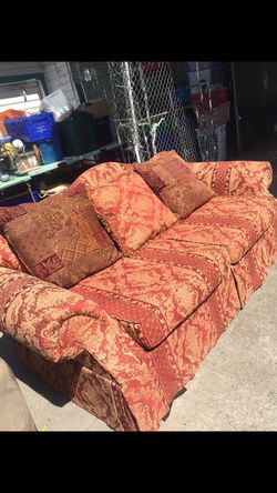 Couch very nice and clean