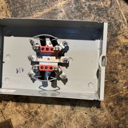 200 Amp 600 Watts Box New