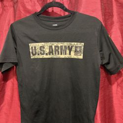 Officially licensed US Army Large Tshirt
