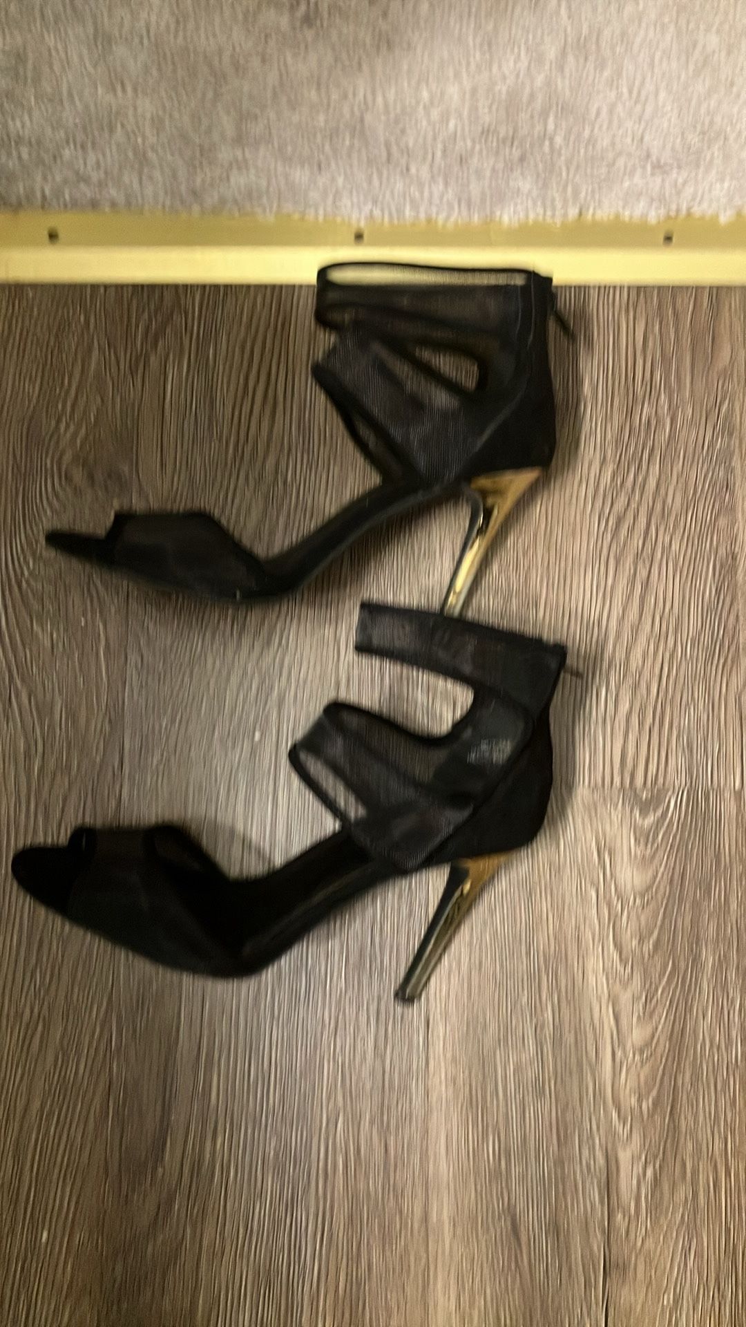 Women high heal shoes size 6