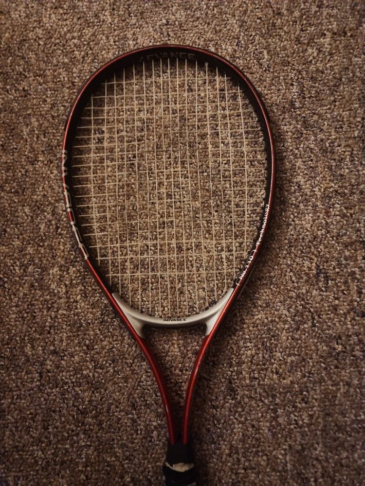 Invader Advance Tennis Racket