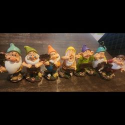 Disney Seven Dwarfs Garden Statues
