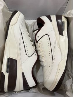 Women’s Jordan 2/3 size 9.5