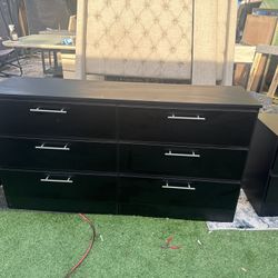 Gavetero Y Mesitas De Noche 