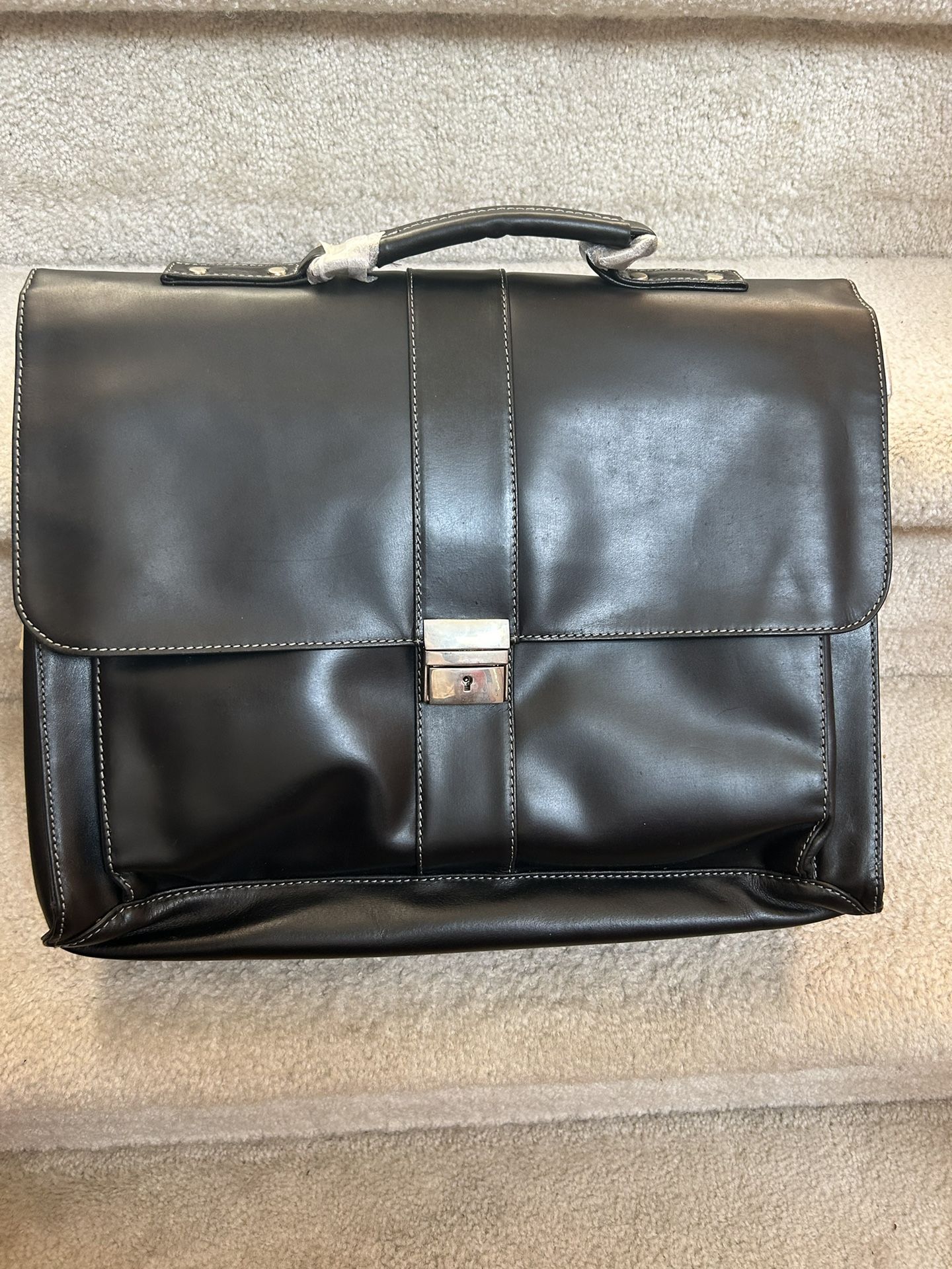 Brand New Authentic Leather Bag.