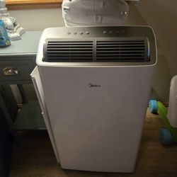 Midea PORTABLE A/C  -NEW 