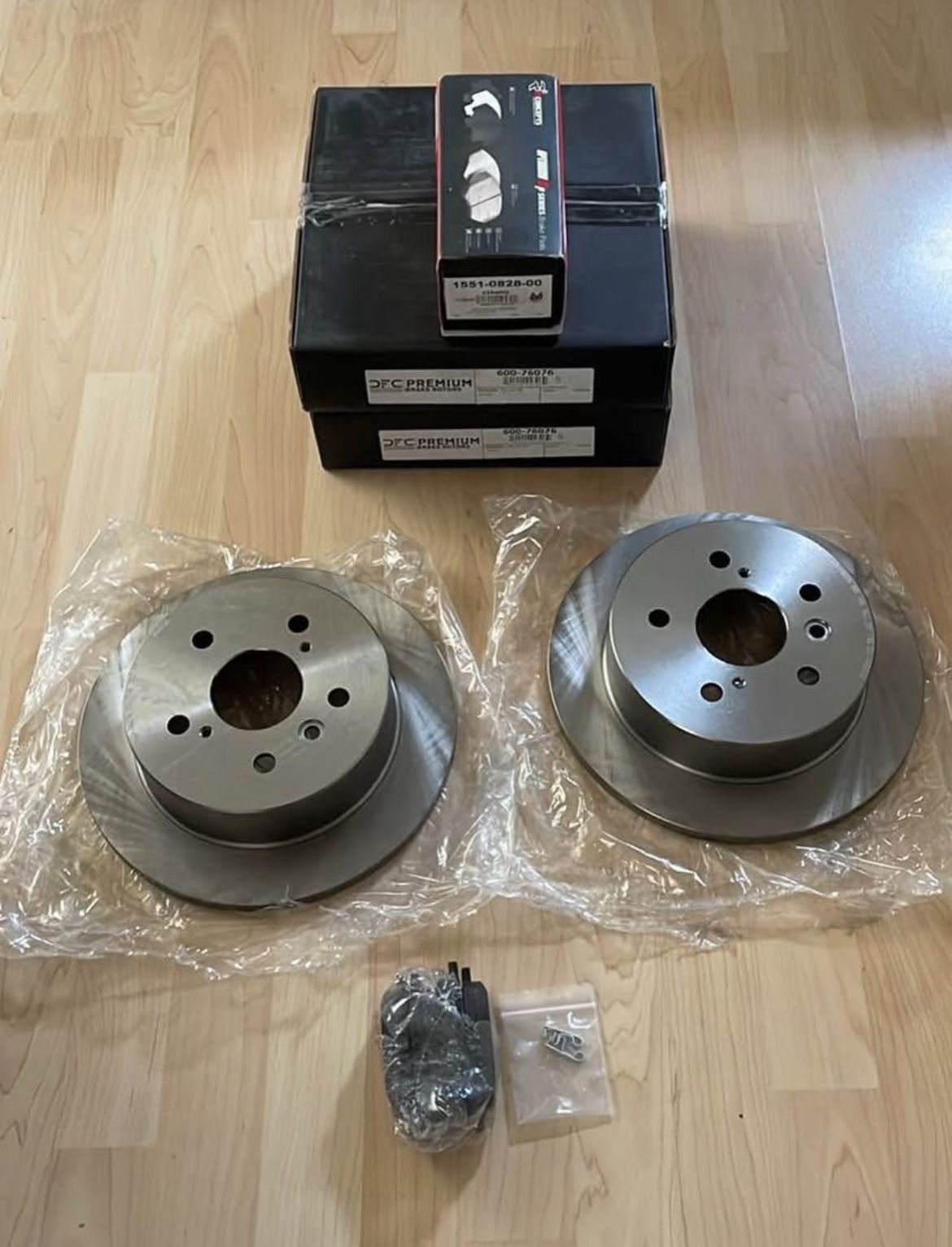 Rear Rotors Brake Pad Set Toyota