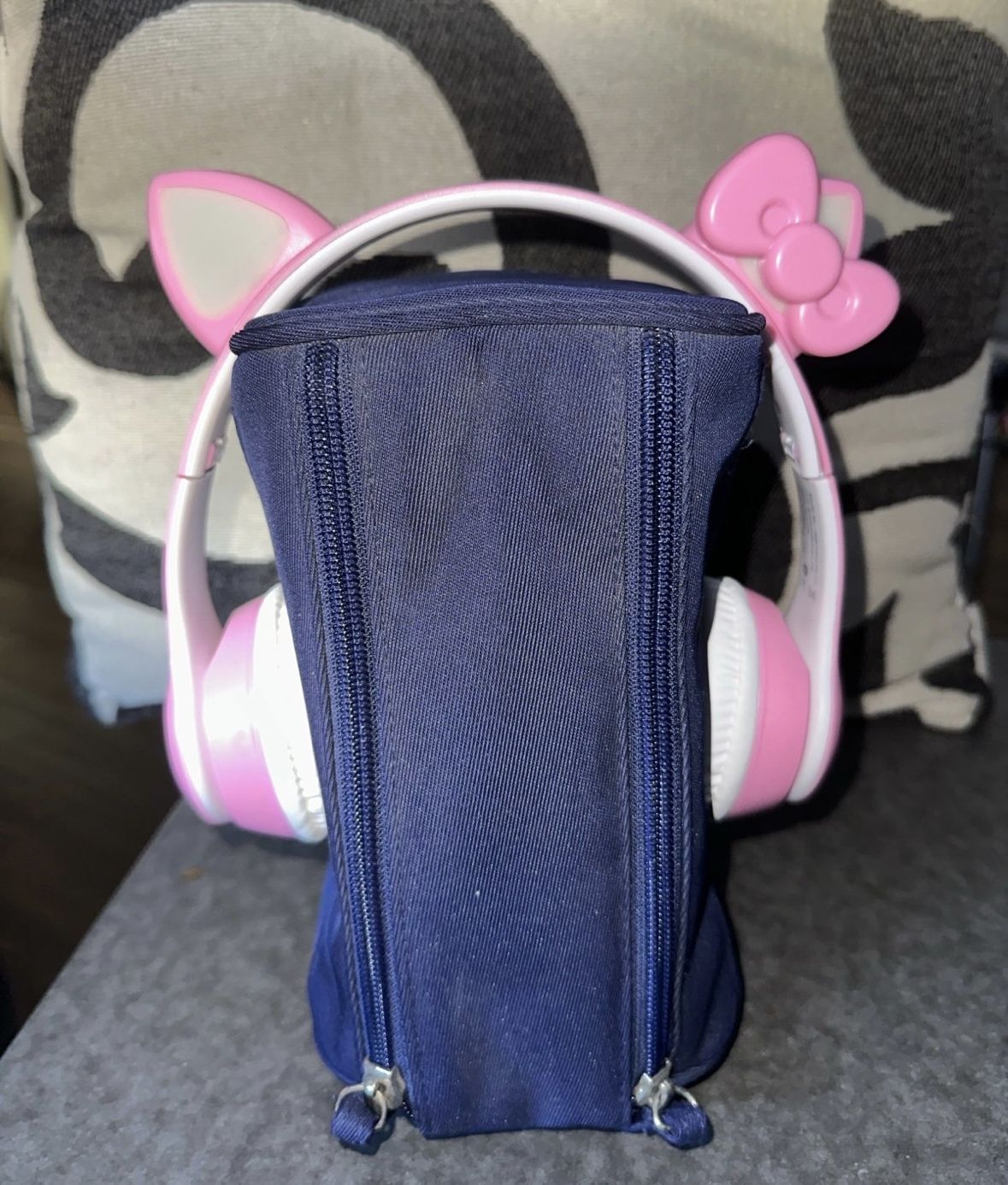 Bluetooth Hello Kitty Wireless Light Up Headphones