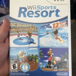 Wii Sports Resort (Nintendo Wii, 2009) with disc manual case Tested & working excellent condition