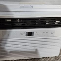 Frigidaire 8K BTU Air Conditioner 