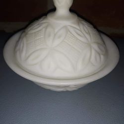 Gorgeous Vintage Collectible Dish