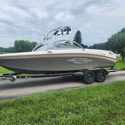 2005 Nautique 226 Limited (under 100hrs + 3yr warranty!)