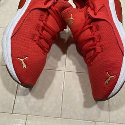 Pumas Shoes Size:8.5 For Women 