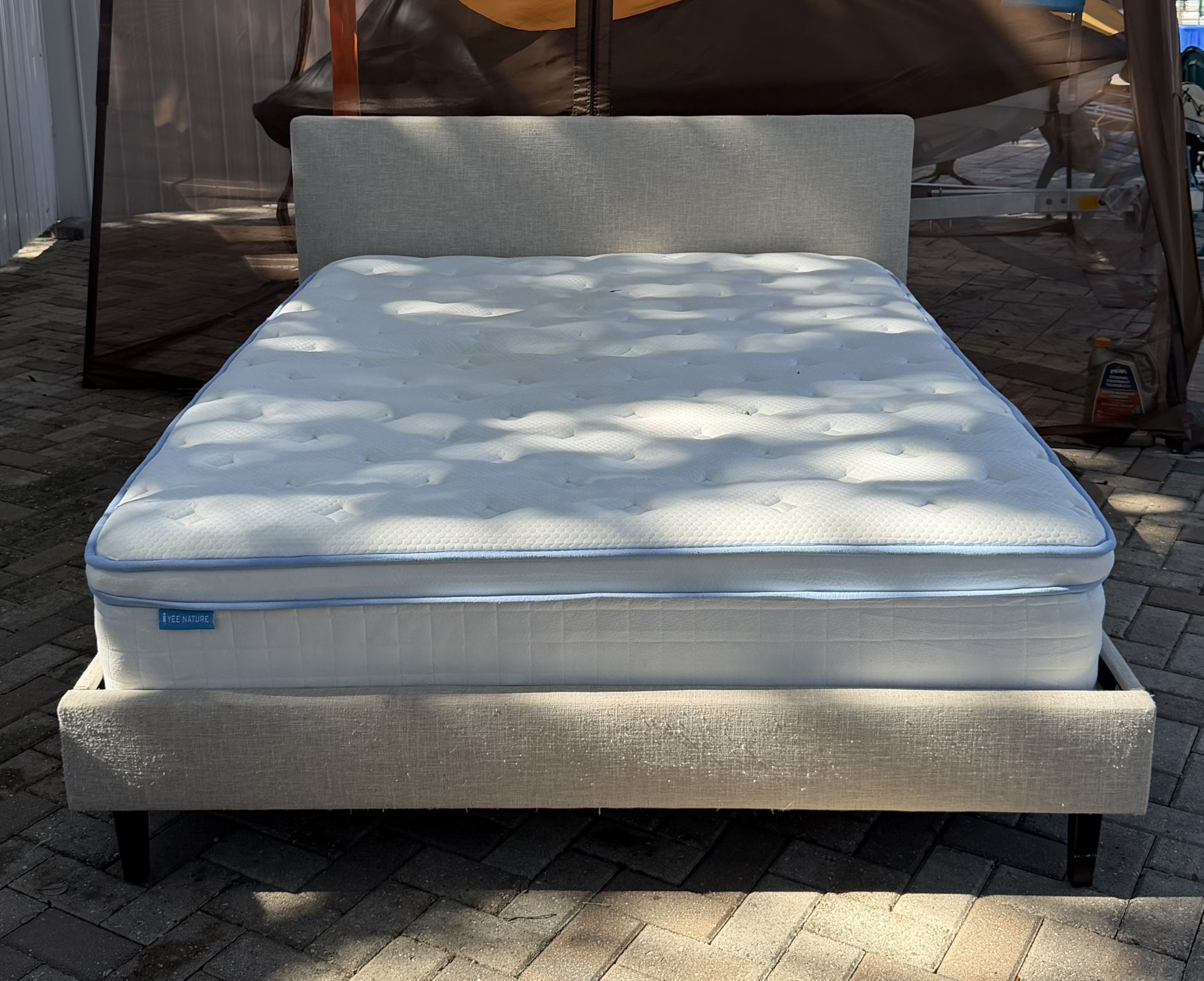 Queen size bed in good condition still. I can deliver for an additional cost,Mattress included. Price $150 it’s not new ok