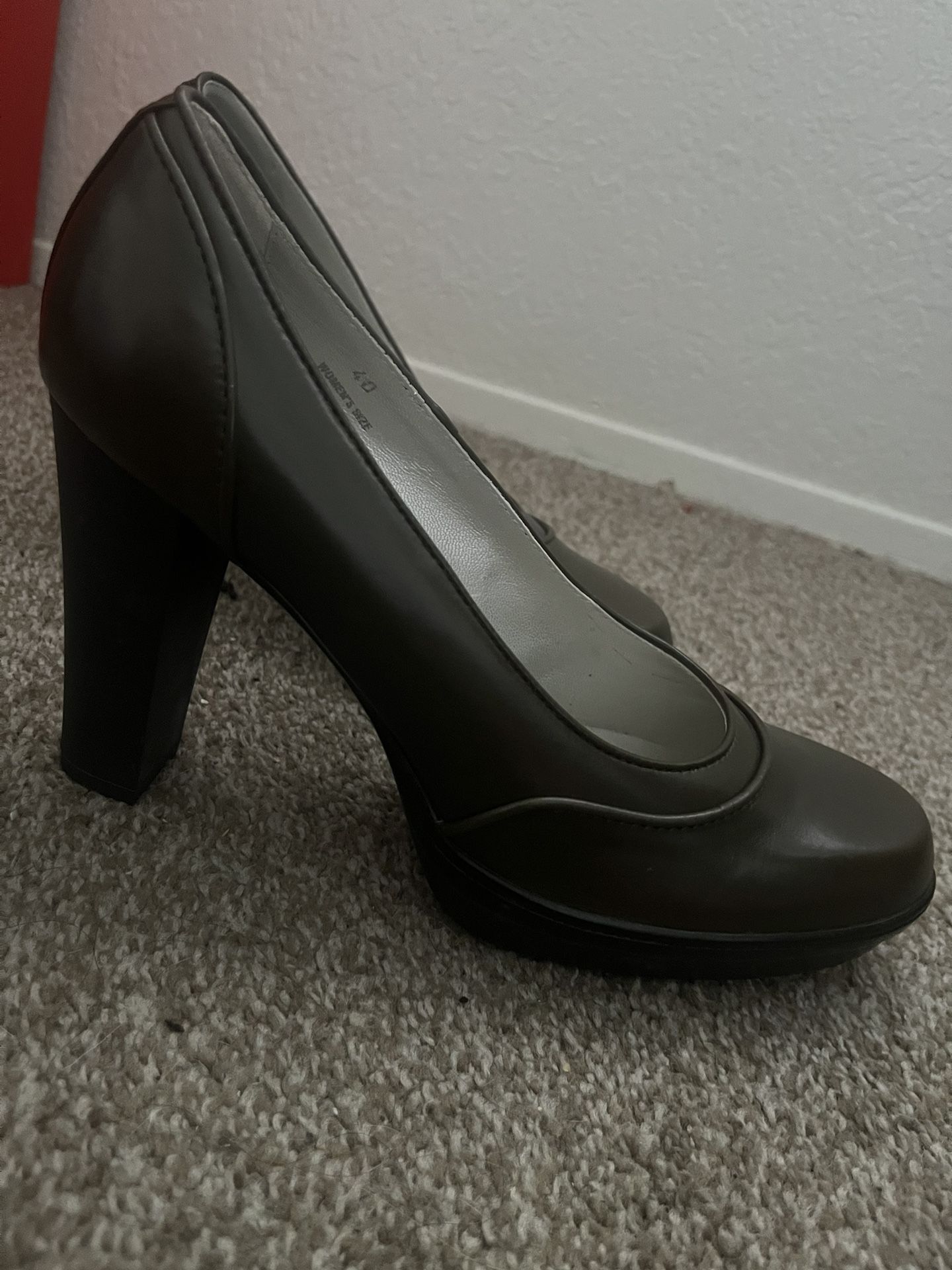 Woman’s Pumps