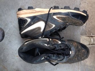 Nike baseball cleats size 11
