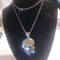 Silver Chain And Pendant Beautiful Peace Use