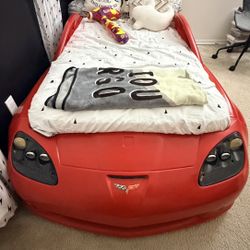 Corvette kids bed