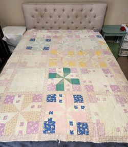 Authentic 1930s Feedsack Pinwheel Dash Quilt – Antique Character / Rustic Display