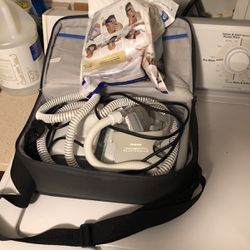 Philips CPap Machine With Sealed New Mask