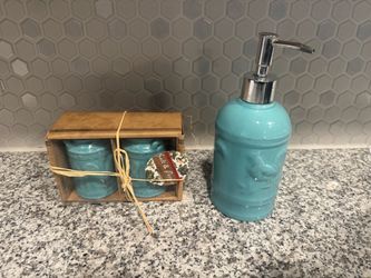 Rooster Ceramic Soap Dispenser and Salt & Pepper Shaker Set