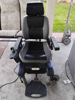 Power Wheelchair (needs repair)