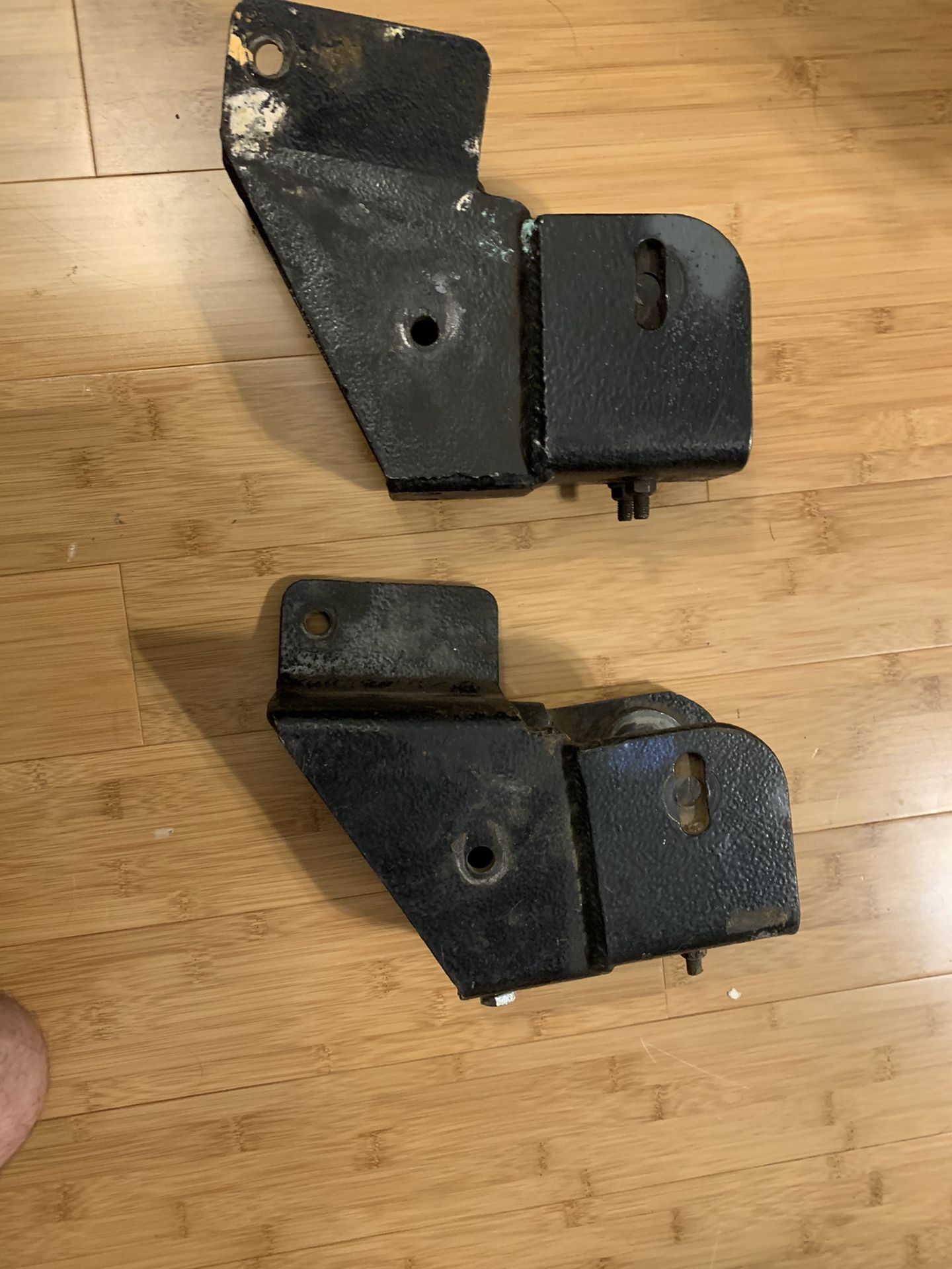 Jeep xj control arm drop brackets