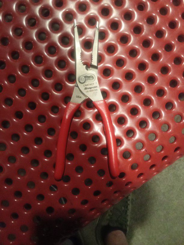  Snap On RED  9" Needle Nose/Slip-Joint  Handle Soft Grip Pliers LN47ACF