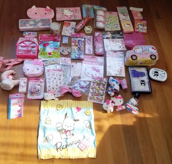 Hello Kitty Stuff Lots Are New $100