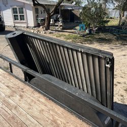 Roll Out Bed Cover For Full-Size Short Bed Truck