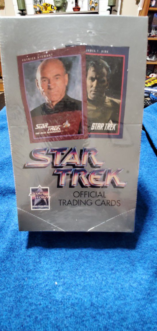 Star Trek  Official  Trading  Cards