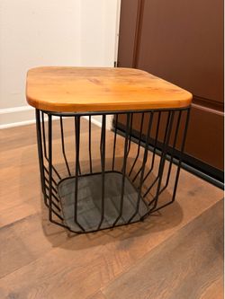 Display stand (wood/metal)