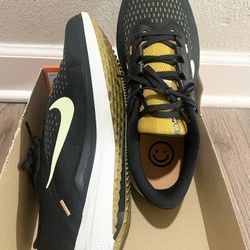 Nike Winflo Running Shoe Size 11 For Men’s 