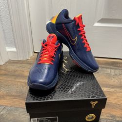 Kobe 5 Caitlyn Clark Size 8