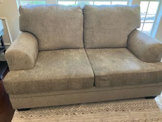 Love Seat - Like New