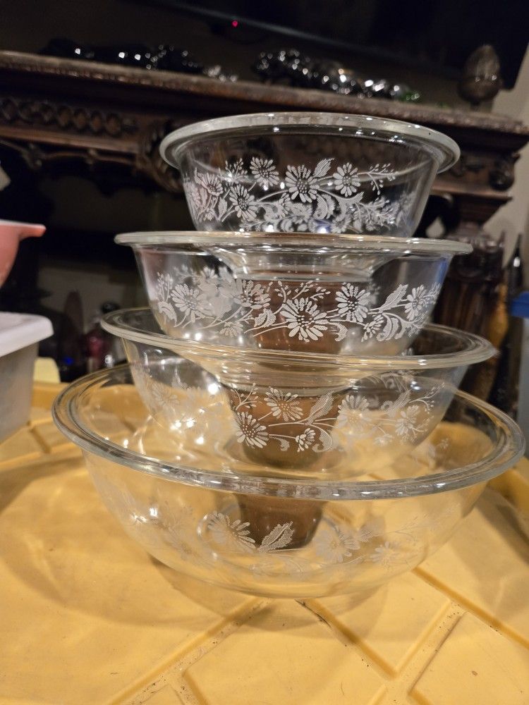 PYREX Colonial Mist Complete Set