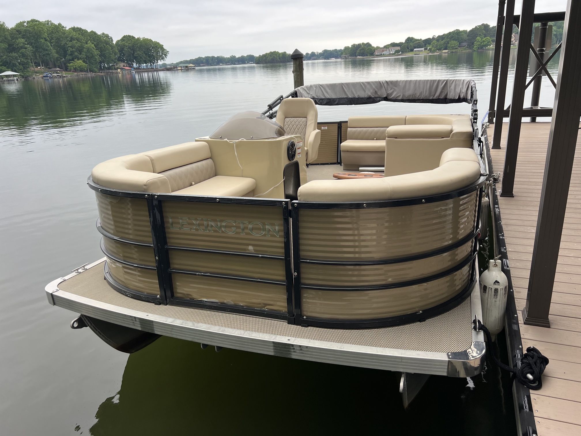 2019 Lexington 517C Series