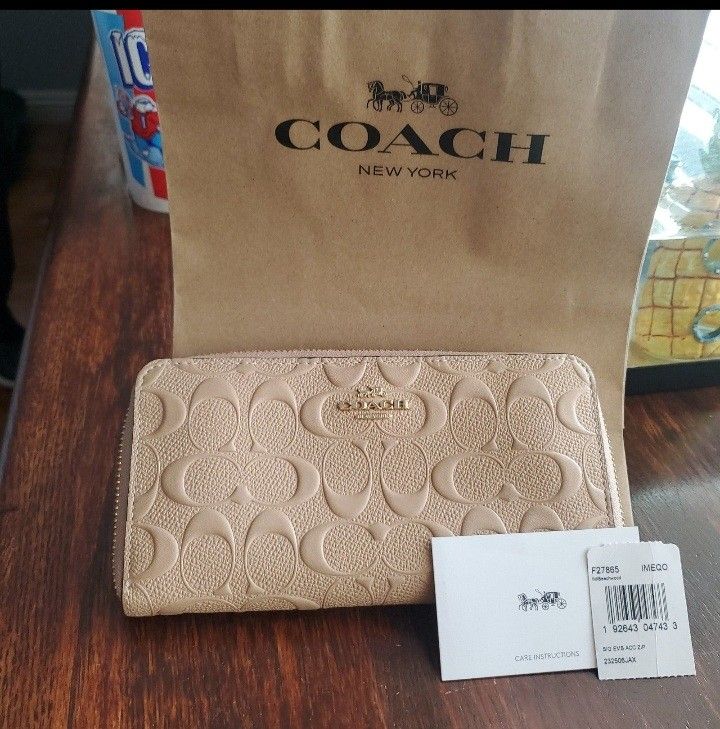 Coach Wallet 