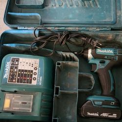 Makita Drill And Battery Sets With Charger