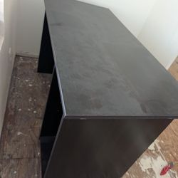 Black Desk