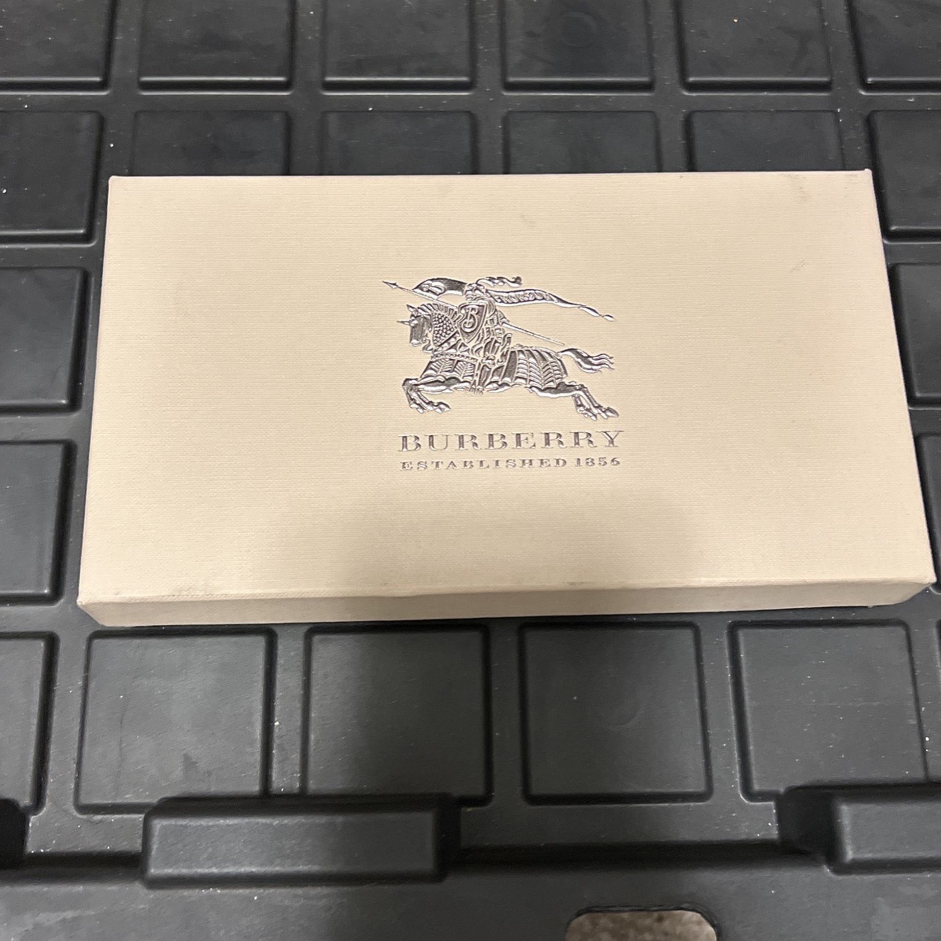 Burberry Wallet Dust Bag And Box