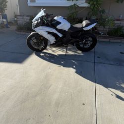 2016 Kawasaki Ninja 650 Titular Limpio